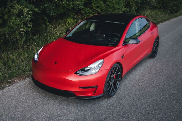 Tesla Model 3 - Nakładka na zderzak przedni Novitec