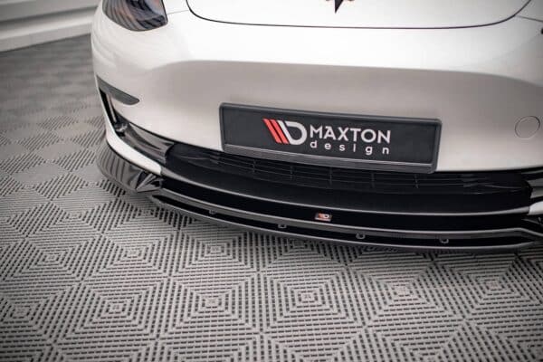 Tesla Model 3 - Sovrapposizione del paraurti anteriore Maxton Design Valigetta V.3