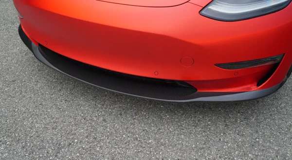 Tesla Model 3 - Front bumper overlay Novitec